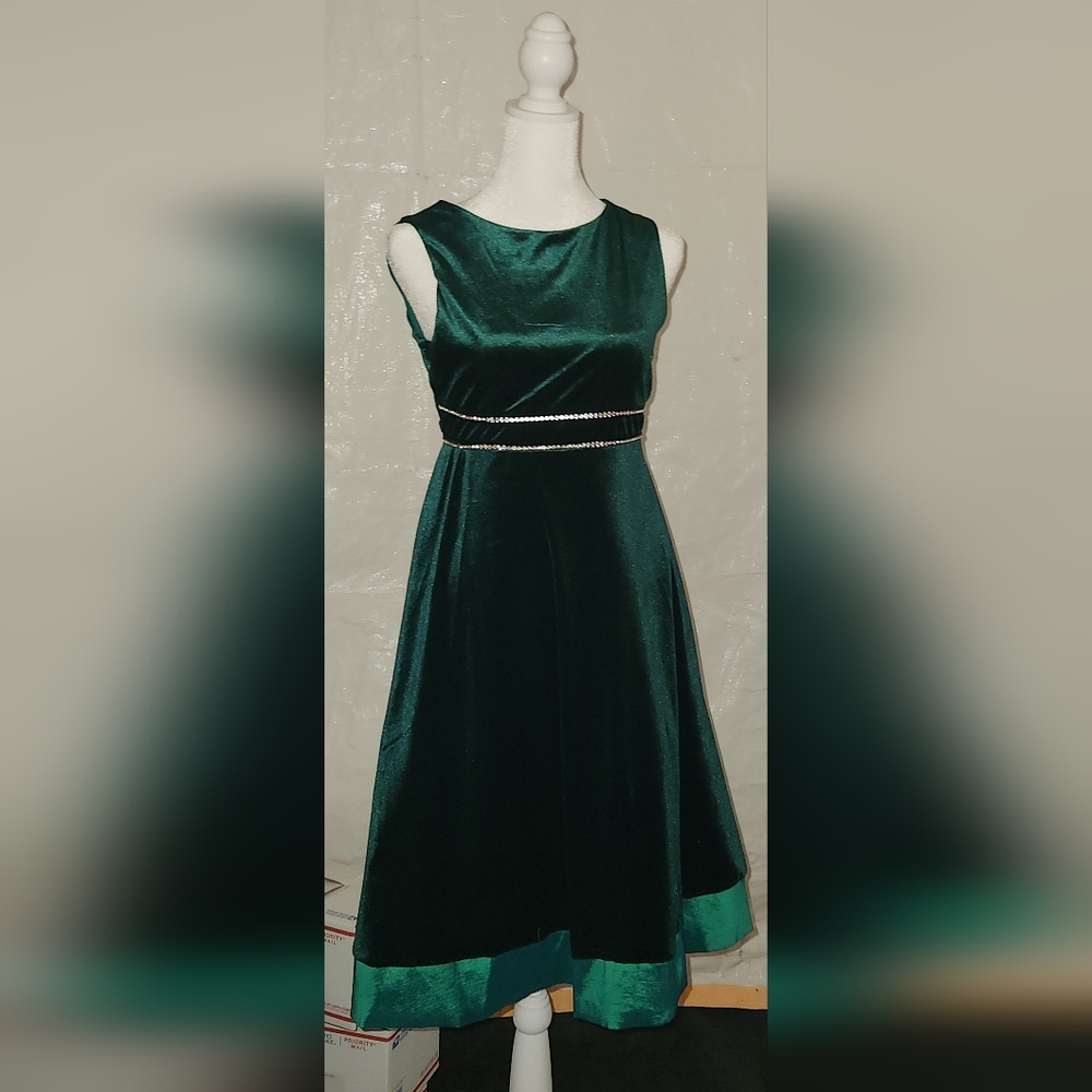 A142 Rare Editions dress